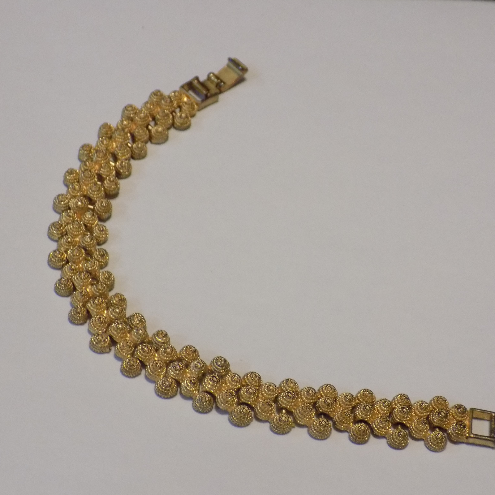 7.5" Gold Tone Textured Raised Circle Dome Bracelet Fold Over Clasp 23 gallery