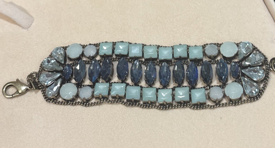 BR Banana Republic Multi Rhinestone Bracelet Brass Tone 7.5” gallery