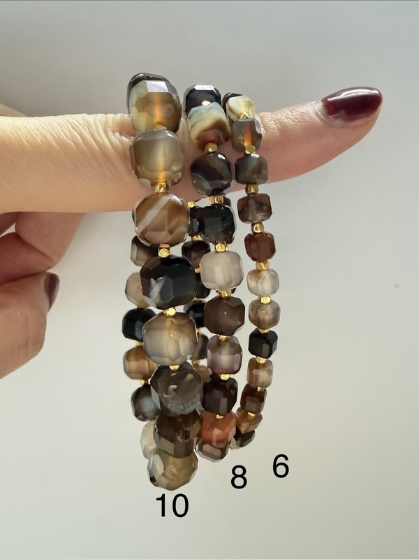 Botswana Banded Agate Faceted Cube Stretch Bracelet – Warm Neutral Tones 10mm gallery
