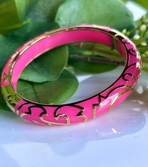 ANGELIQUE DE PARIS FRANCE OASIS HOT PINK FUCHSIA GOLD PLATE BRACELET BANGLE NEW