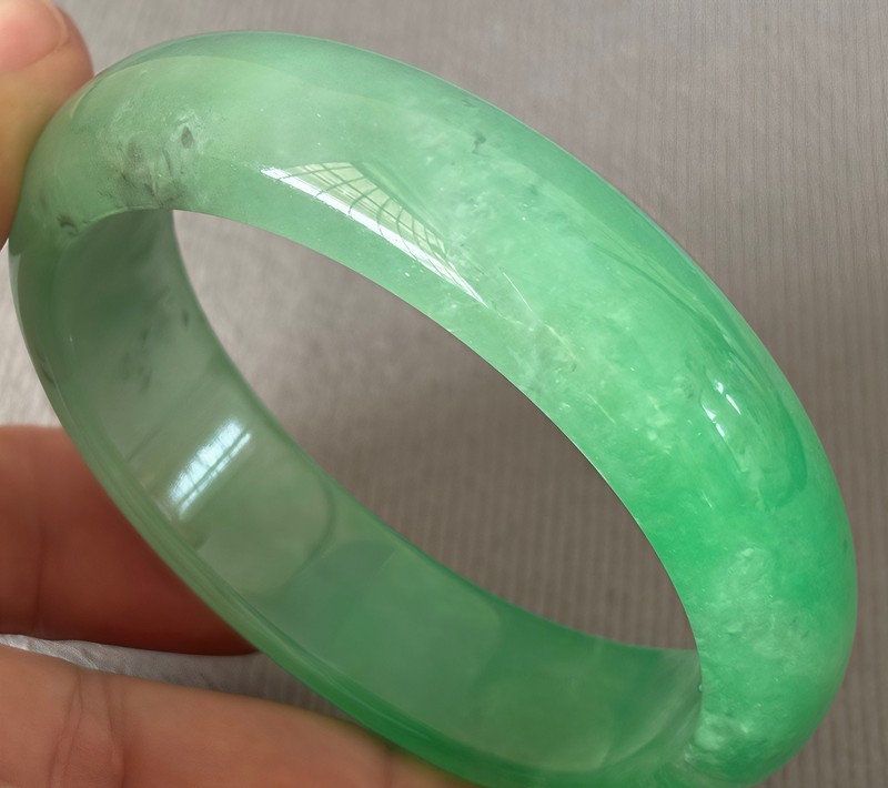 59.7mm Natural Green Jadeite Jade Bracelets Burma Emerald Jade Bracelet Bangle gallery