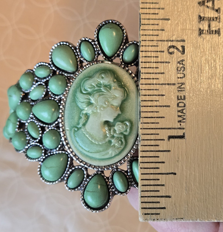 Green Howlite Cameo Hinged Bangle Bracelet in Silvertone (7.5 In) 26.00 ctw gallery
