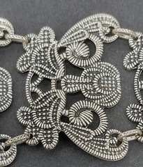 Premier Designs Silvertone Wide Lace Link Bracelet Toggle Clasp 7 1/2″ -8 1/2″ L