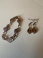 Pink Beaded Bracelet And Earrings – Brand And Material Not Specified Pre-owned