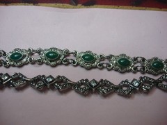 2 STUNNING VINTAGE BRACELETS… DOUBLE THE FUN !!
