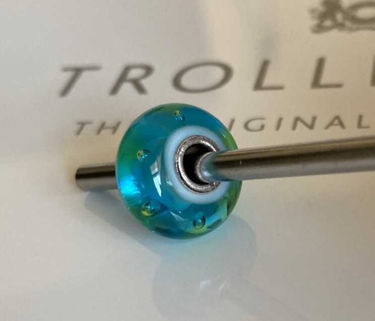 Trollbeads Blue&Light Green Bead gallery