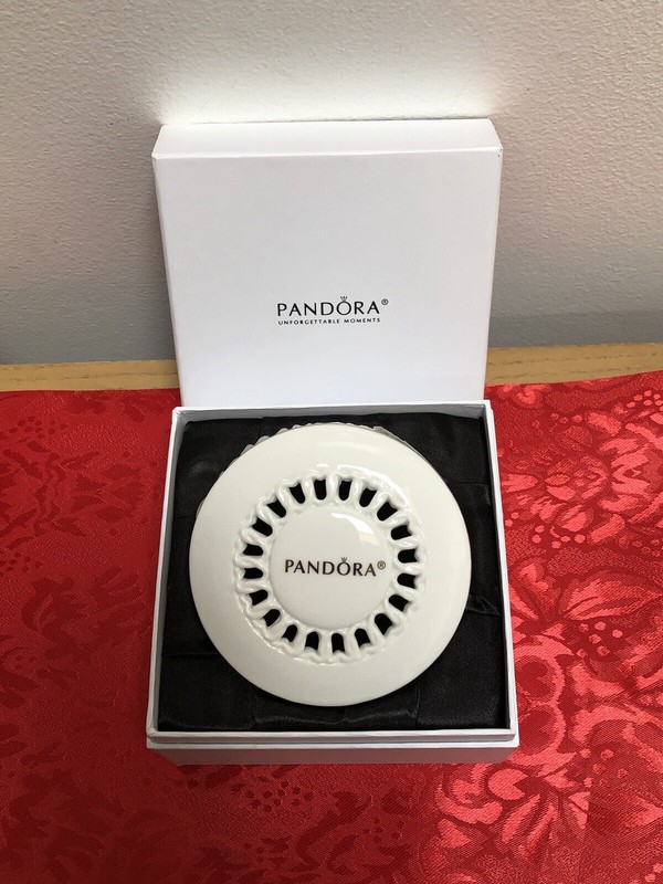 Authentic PANDORA HEART OF WINTER 7.5" Bangle "You Melt My Heart" &Porcelain Box gallery