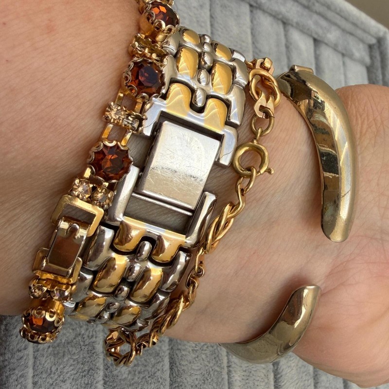 Vintage Bangle Goldtone Hinged Coro Pegasus Signed Jewellery gallery