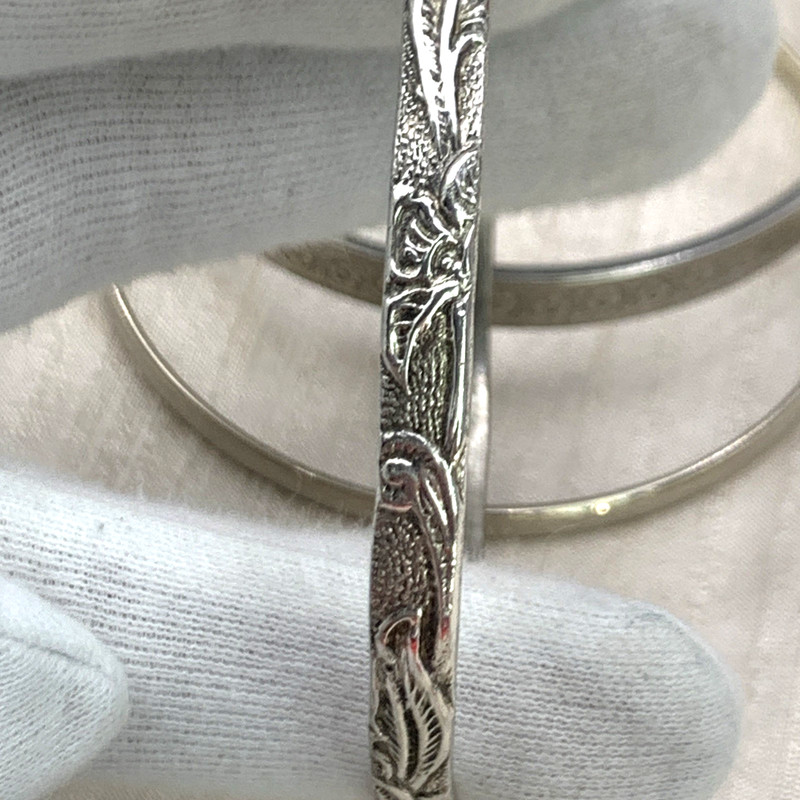 3 Silver Tone Bangle Bracelets Costume Jewelry Fashion Leaf Floral Plain 8-1/4"C gallery