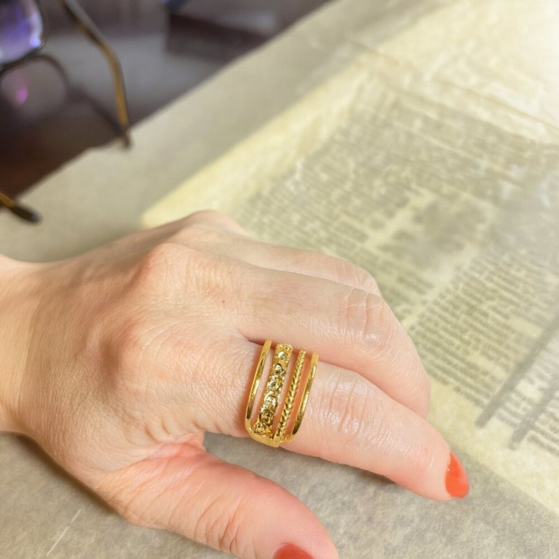 Set of 2 Goldfilled Jewelry pieces: Clover Bracelet and Multi-Layer Band Ring gallery
