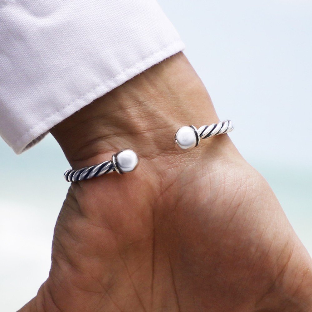 High-Quality Cuff Bracelet for Men & Women made of Solid 925 Sterling Silver.