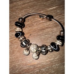 Chamilia Black Silver Charm Bracelet Dangle Sterling Silver Crystal Bangle