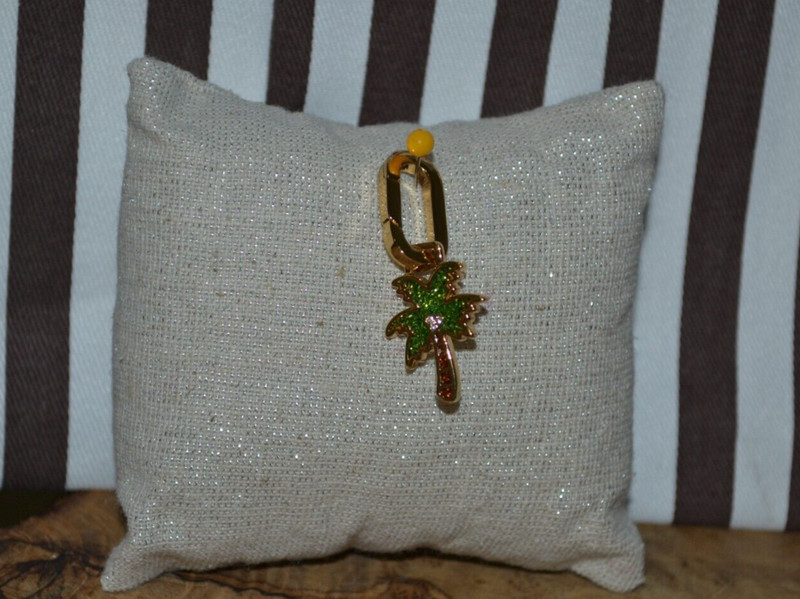 HENRI BENDEL PALM TREE CHARM gallery
