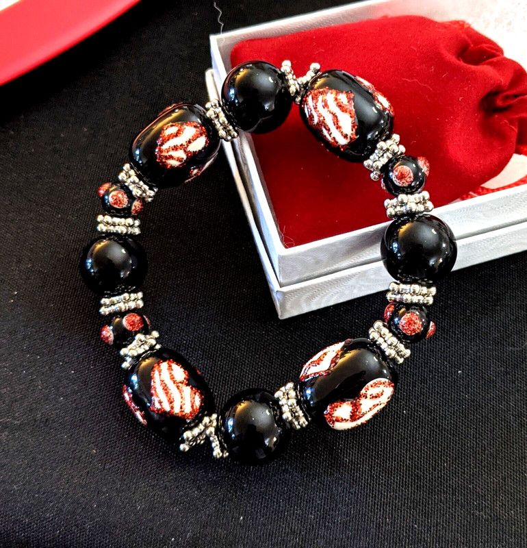 Heart Bracelet Black White Black Unique Beaded Stretch Bracelet for Women gallery