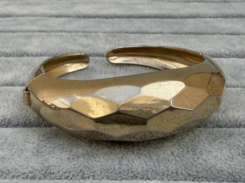 Vintage Bangle Goldtone Hinged Coro Pegasus Signed Jewellery gallery