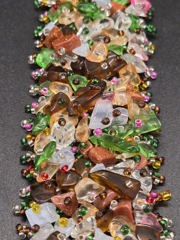 Artisan Multicolor Glass Chip Beaded Bracelet Adjustable Toggle Closure SMALL 6" gallery