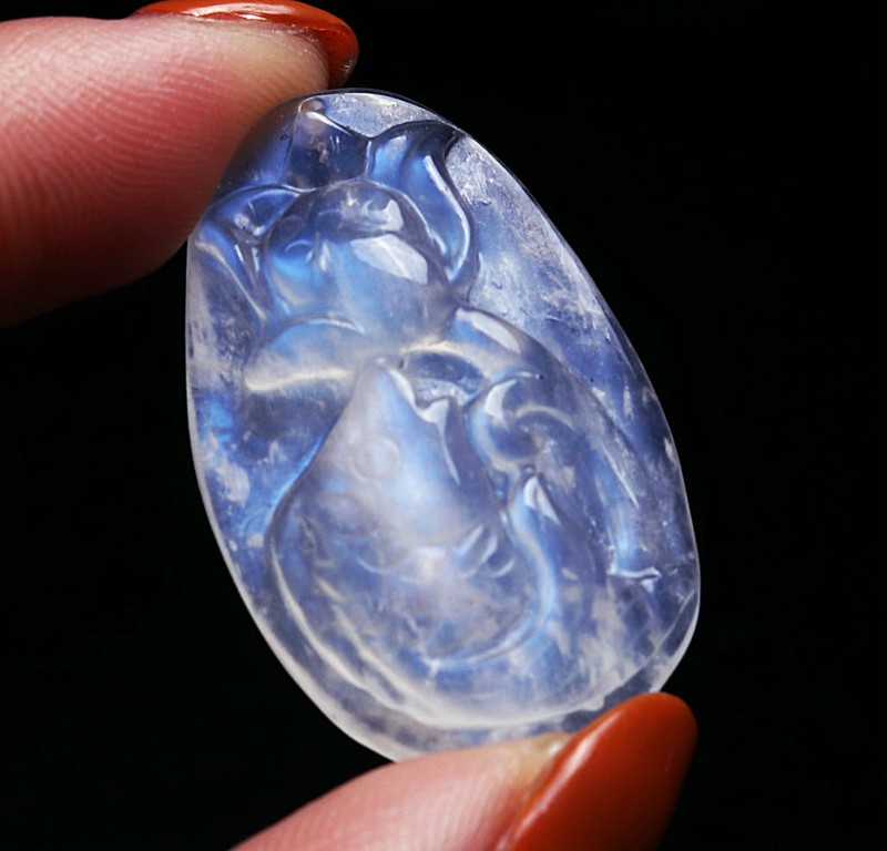 33.5*21.5*8.5mm Natural Blue Light Moonstone Crystal Clear Carving Pendant 4 gallery