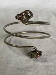 Vintage Silver Toned Arm Cuff Wolf Heads 1970s EXTREMELY RARE