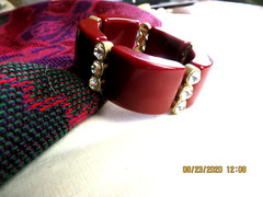 MACY’S NWT Merlot Wine Resin & Glass Crystals Wide Expandable Bangle Bracelet