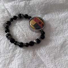 Artsonia Jewelry black beaded Bracelet With abstract cabochon
