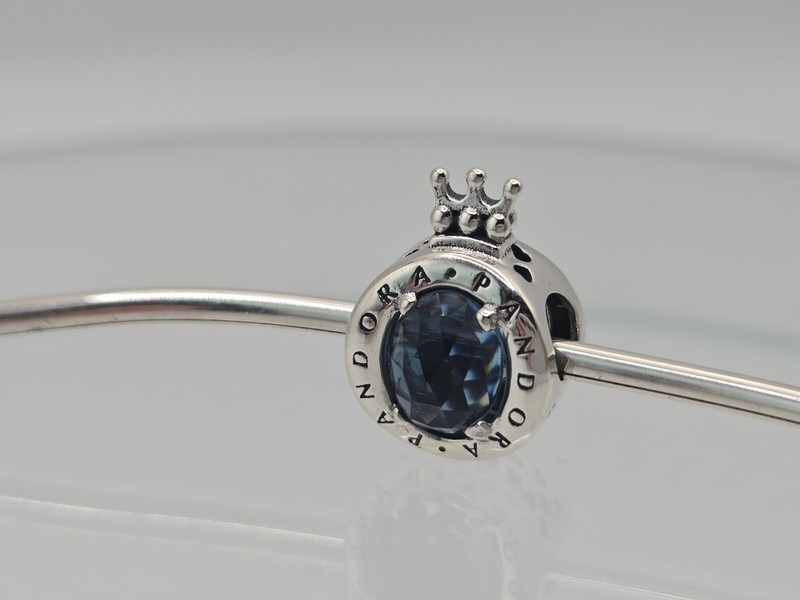 Authentic Pandora Silver Sparkling Crown "O" Blue Moments Silver Charm gallery