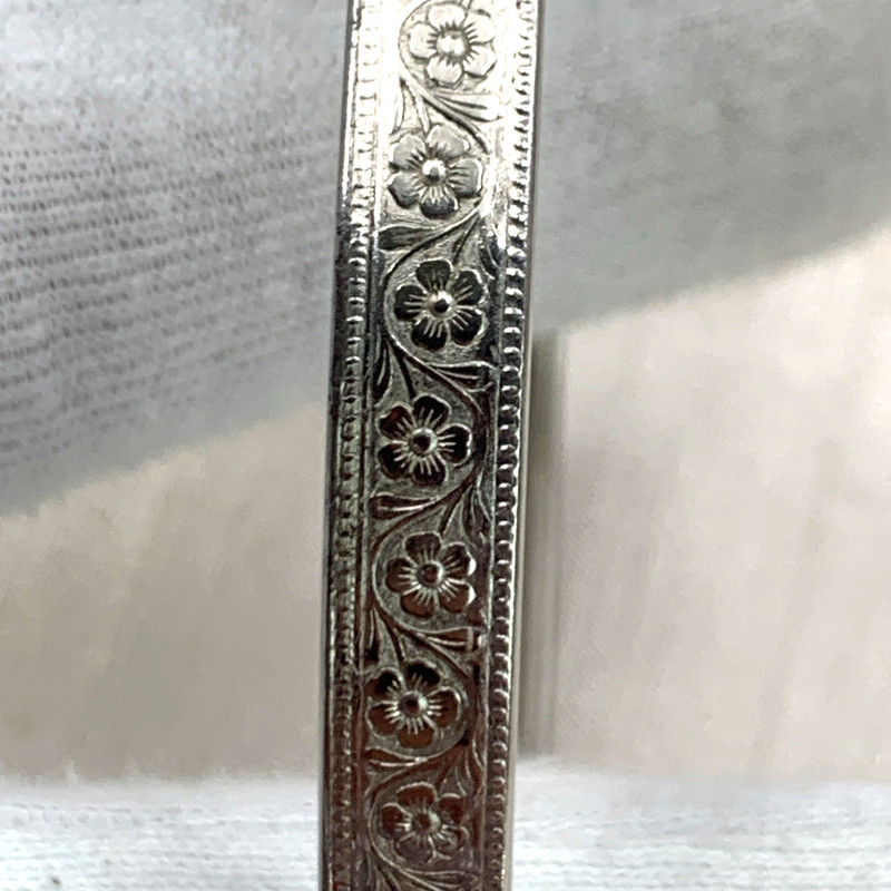 3 Silver Tone Bangle Bracelets Costume Jewelry Fashion Leaf Floral Plain 8-1/4"C gallery