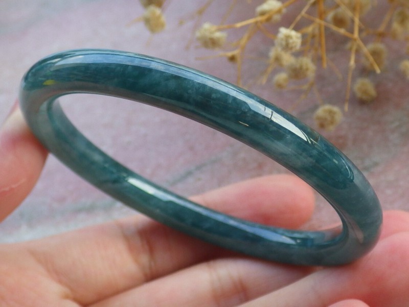 Video Certified Icy Green A JADE Jadeite Circle Bangle Bracelet 55mm 手镯 680609 gallery