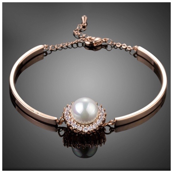 Made With Swarovski Crystals The Elata Gold Faux Pearl Bracelet $89 S5 gallery
