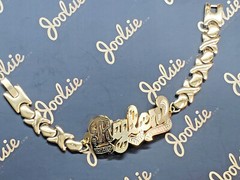 PERSONALIZED HEART XO HUGS N KISSES BABY NAME BRACELET 6″