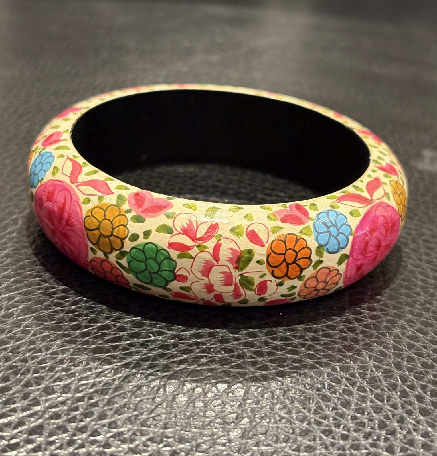 Women floral print Bracelet. gallery