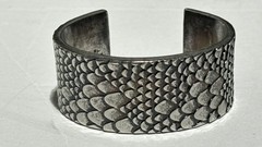 Marc by Marc Jacobs Heavy Metal Cuff Bracelet Scales Scaley Size 6.25 102g
