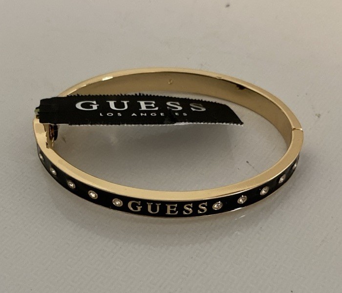 NEW GUESS Los Angeles Black On Gold Tone Rhinestone Logo Bracelet