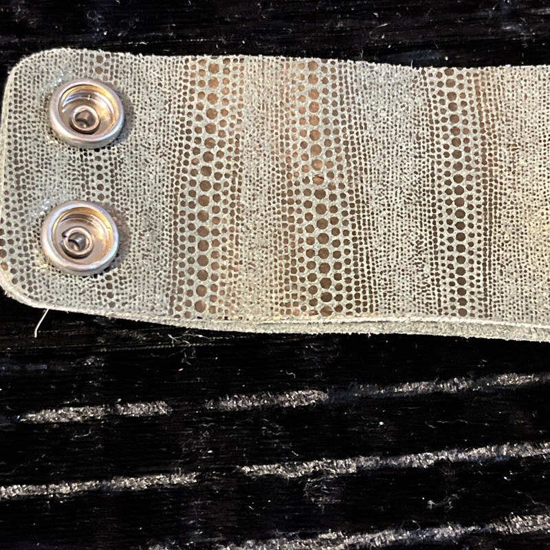 Keva Style Boutique Genuine Leather Wide Band Cuff Bracelet Metallic Silver Gold gallery