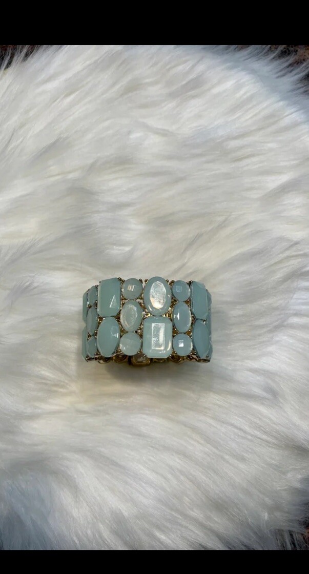Francesca’s Statement Bracelet gallery