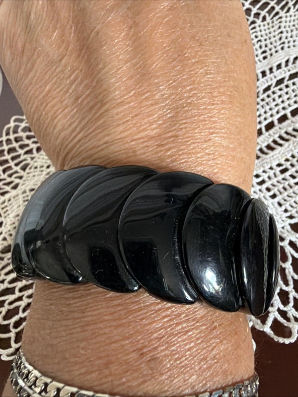 NOS Barbie Style Acrylic Black Scalloped Plastic Stretch Bracelet With Tags gallery
