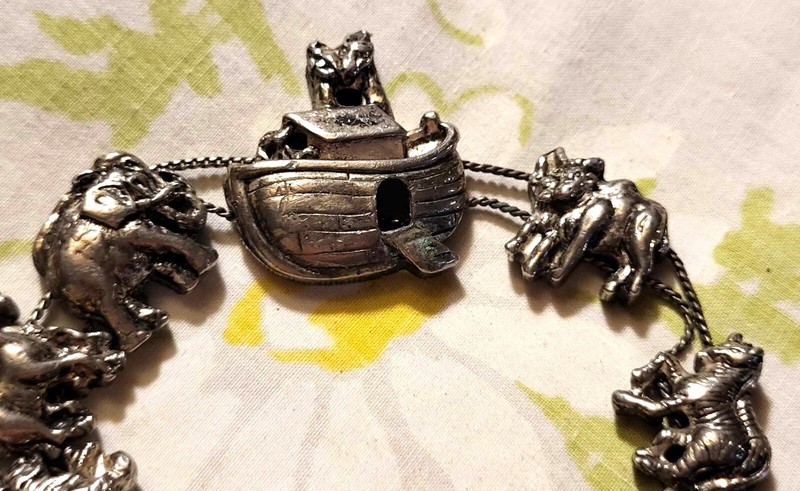 Vintage Noahs Ark charm bracelet silver tone gallery