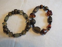 Beautiful Stretch Bracelet Set 2 Brass Olive Amber Tone Beads 5/8 Inch Wide