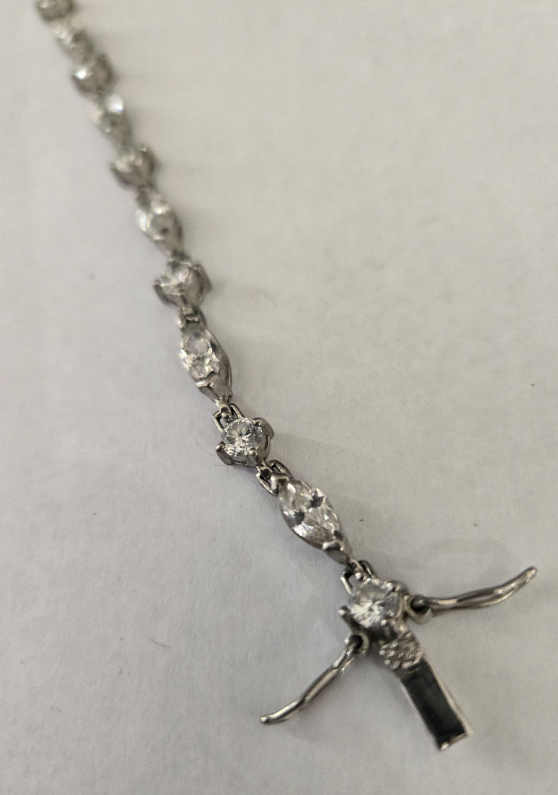 Vintage Silver 4" round Thin Bracelet gallery