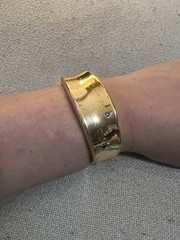 VTG GOLDTONE ASYMMETRICAL HINGED CUFF BRACELET