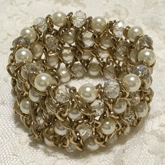 Chunky Faux Pearl Chain Stretch Bracelet Gold tone Statement bracelet