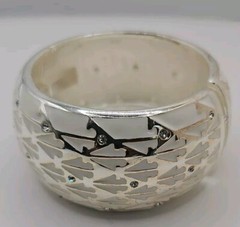 NWOT White Silver Enamel Sequin Brand Clamp bracelet 7 ” Circumference Msrp $48