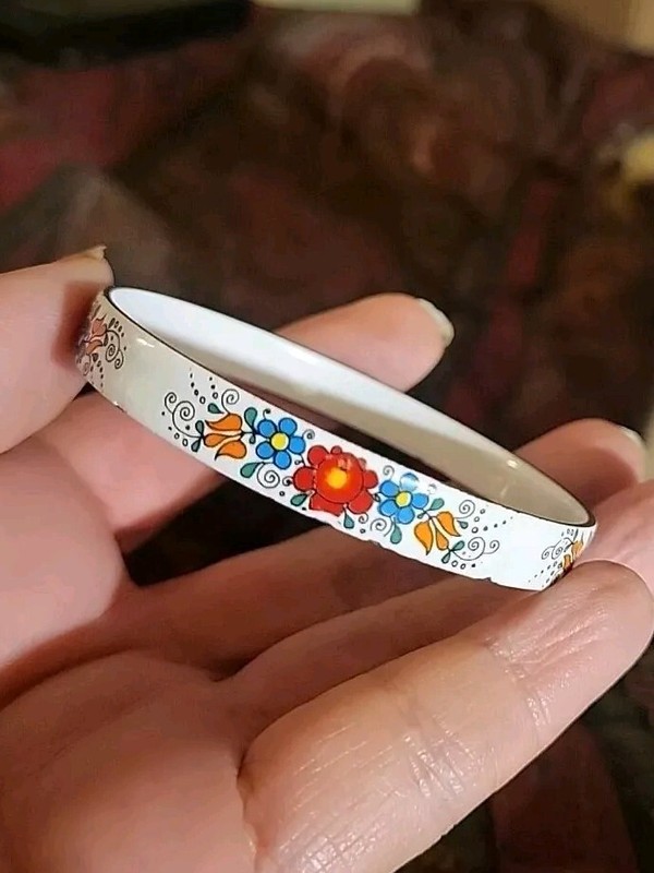 AUSTRIA Multi Color FLORAL ENAMEL BANGLE BRACELET Flowers Vintage Retro Mcm gallery
