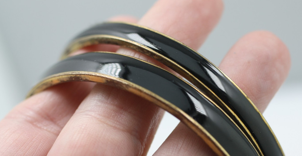 Amrita Singh 2 PC black enamel 7- 9.5mm bangles bracelets brass tone 8"