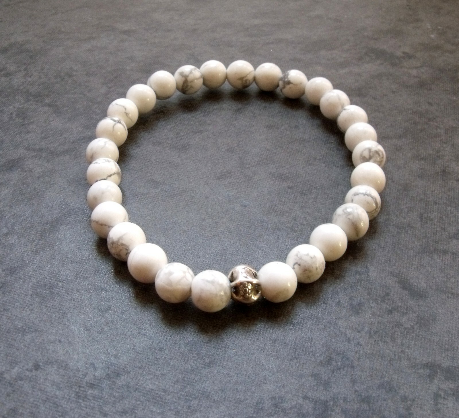 WHITE HOWLITE AND HILL TRIBE SILVER BEAD STRETCH BRACELET 8 ins -FREE POSTAGE gallery