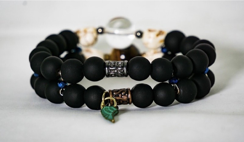 Bracelet Quartz Stone Crystal Beads Skulls gallery