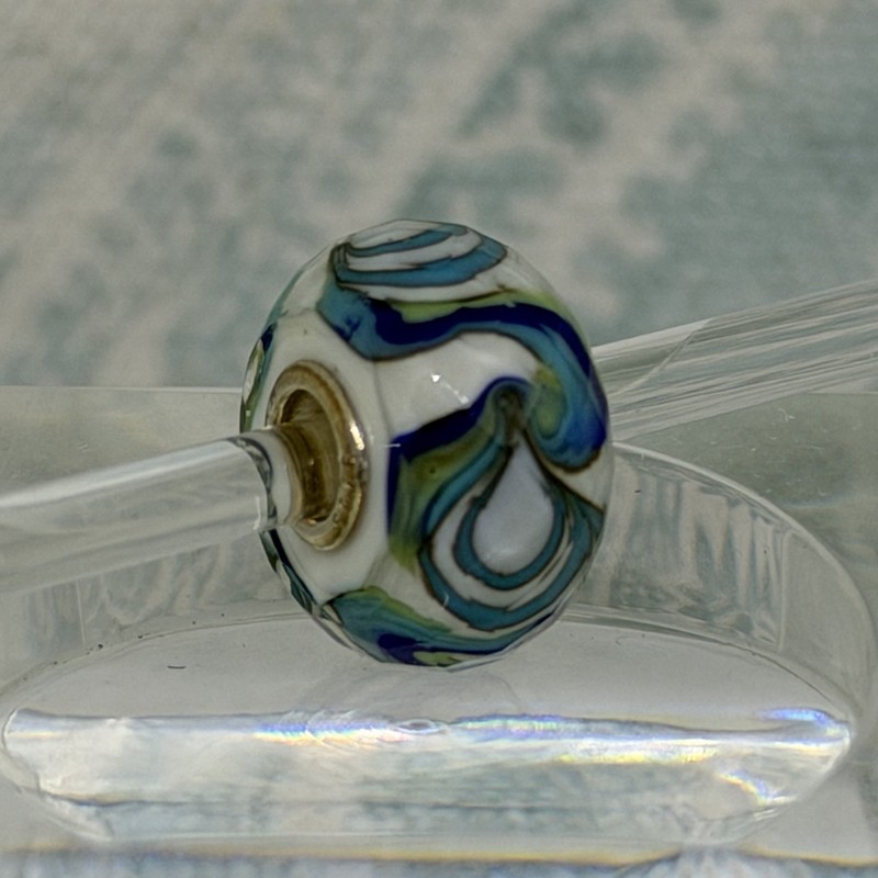 Authentic Trollbeads Ocean Oysters TGLBE-30130, New LE People's Uniques 2023 gallery