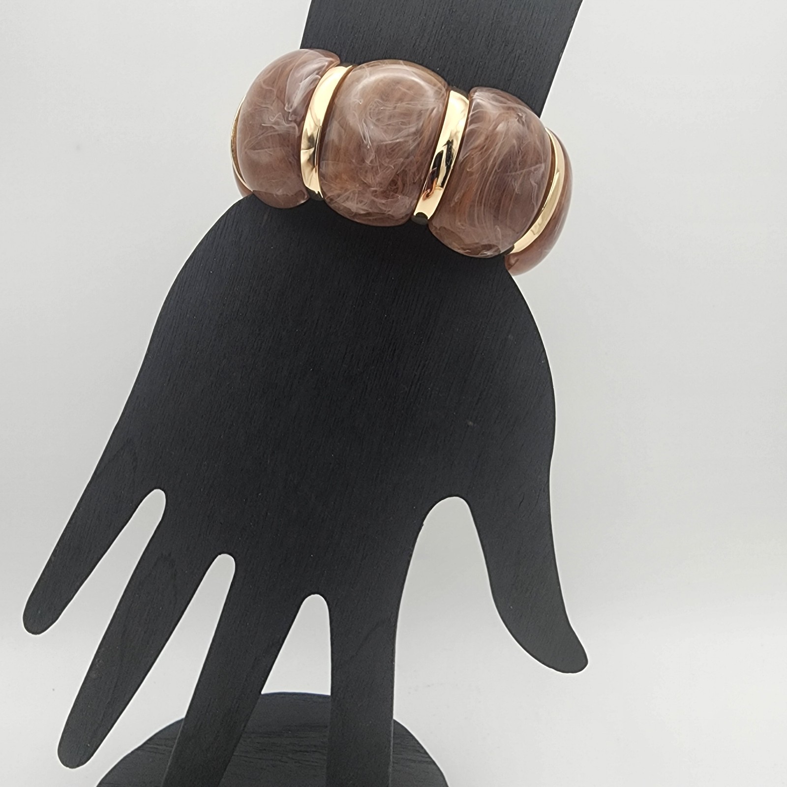 Dillard's Chunky Marbled Brown Resin Stretch Bracelet Gold Tone Spacers 94g NWT gallery