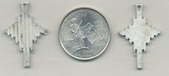 6 VINTAGE WHITE CASTED METAL 19x29mm. RIDGED STAR HALO CROSS CHARMS X158