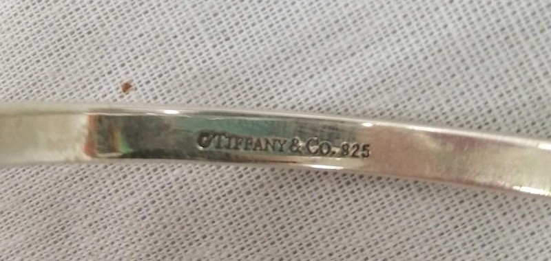 TIFFANY & Co. Heart Hook Bangle 925 Used gallery
