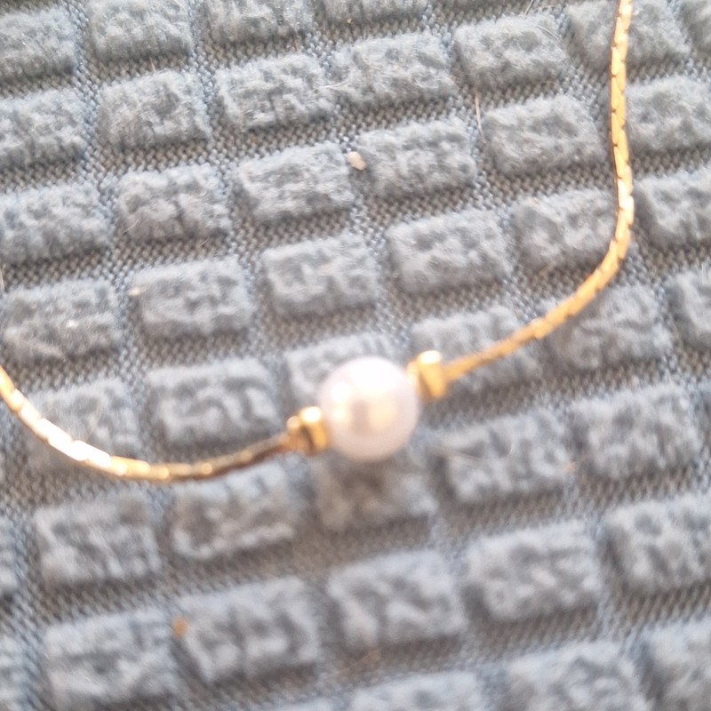 Gold Tone Beaded Bracelet, Spring Ring Closure, Three Round Imitation Pearls gallery
